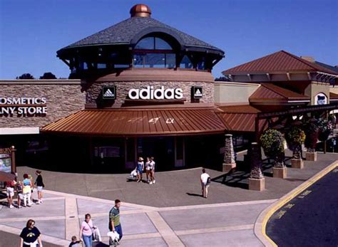 adidas woodburn outlet mall.